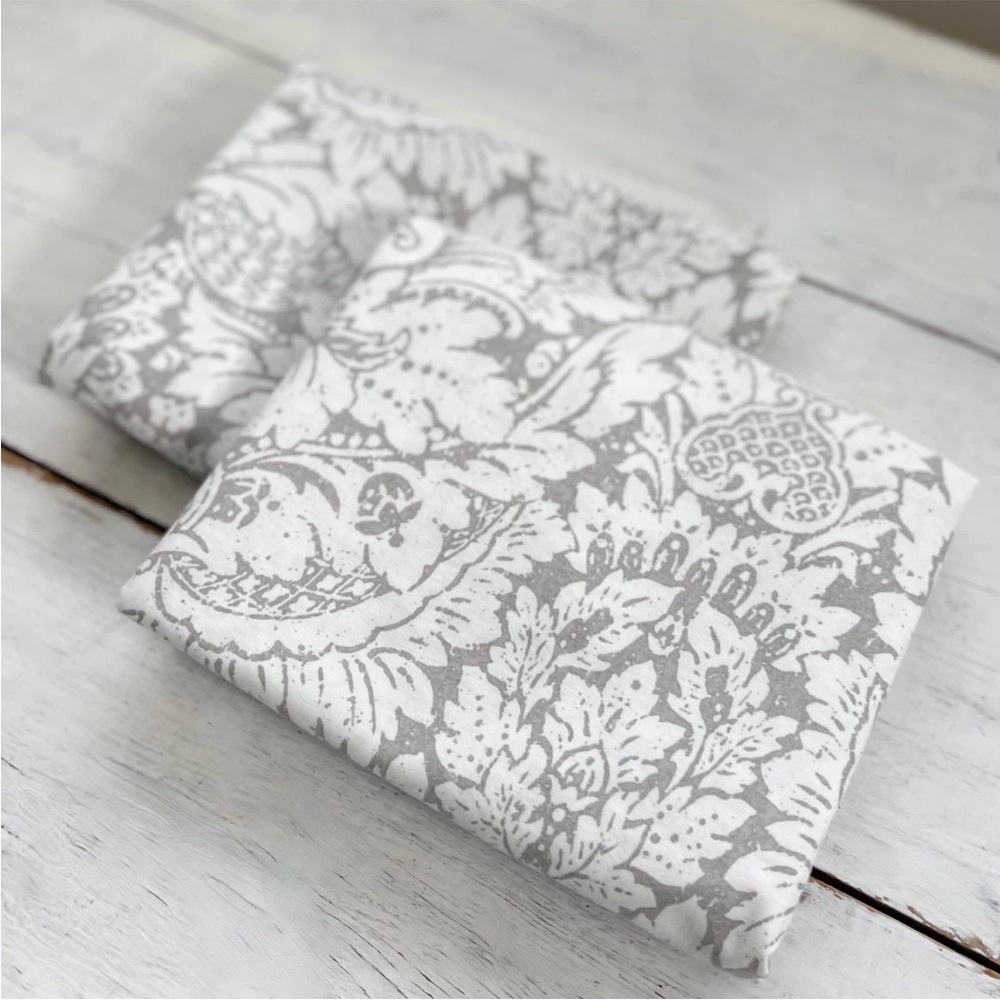 2 Ralph Lauren Floral Damask KING Pillow Shams Gray White Medallion Scroll RARE!